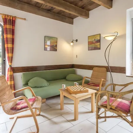 Calme Avec Jardin Clos, équipements Complets Et Activités Sur Place à Callac - Fr-1-306-1130 Guéméné-Penfao