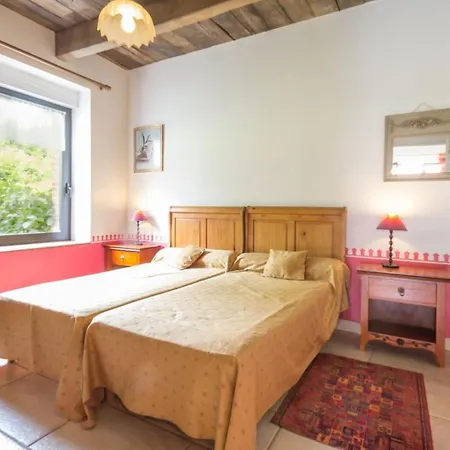 Calme Avec Jardin Clos, équipements Complets Et Activités Sur Place à Callac - Fr-1-306-1130 Guéméné-Penfao